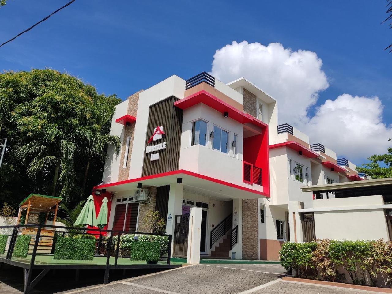Aurelle Inn Legazpi Exterior photo